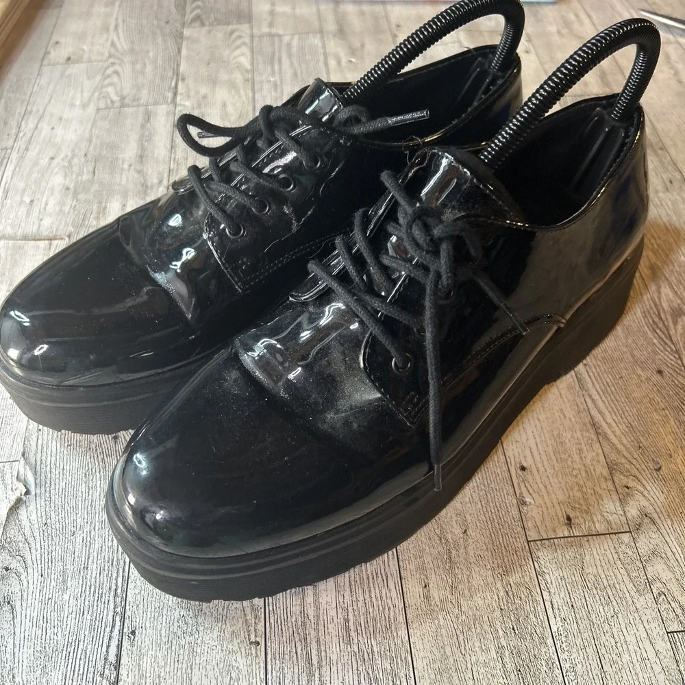 Forever 21 Black Patent Platform‎ Oxford Shoes Lug Sole Chunky Women's 10